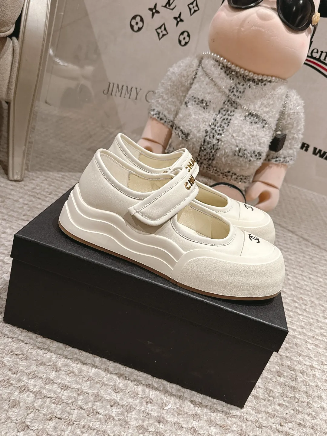 👟👟Ex-factory price 600👟👟 Chanel 25k new counter shoes, ceiling top quality [proud] This shoe is really a lucky star for small people, thick sole 5cm, more refined, rhombus, slim legs, the key is very comfortable upper foot: imported cowhide, lining: leather lining, outsole: genuine molded TPU outsole ~ 5cm heel height Size: 35-40 (41 made to order, non-refundable)